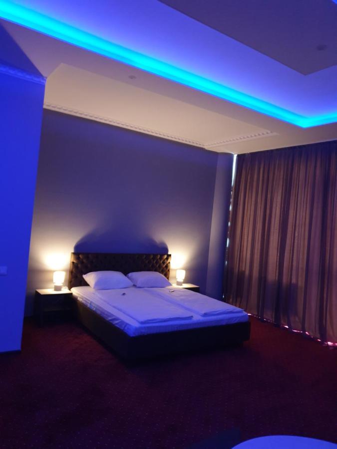 Lex Trend Hotel イルピン エクステリア 写真