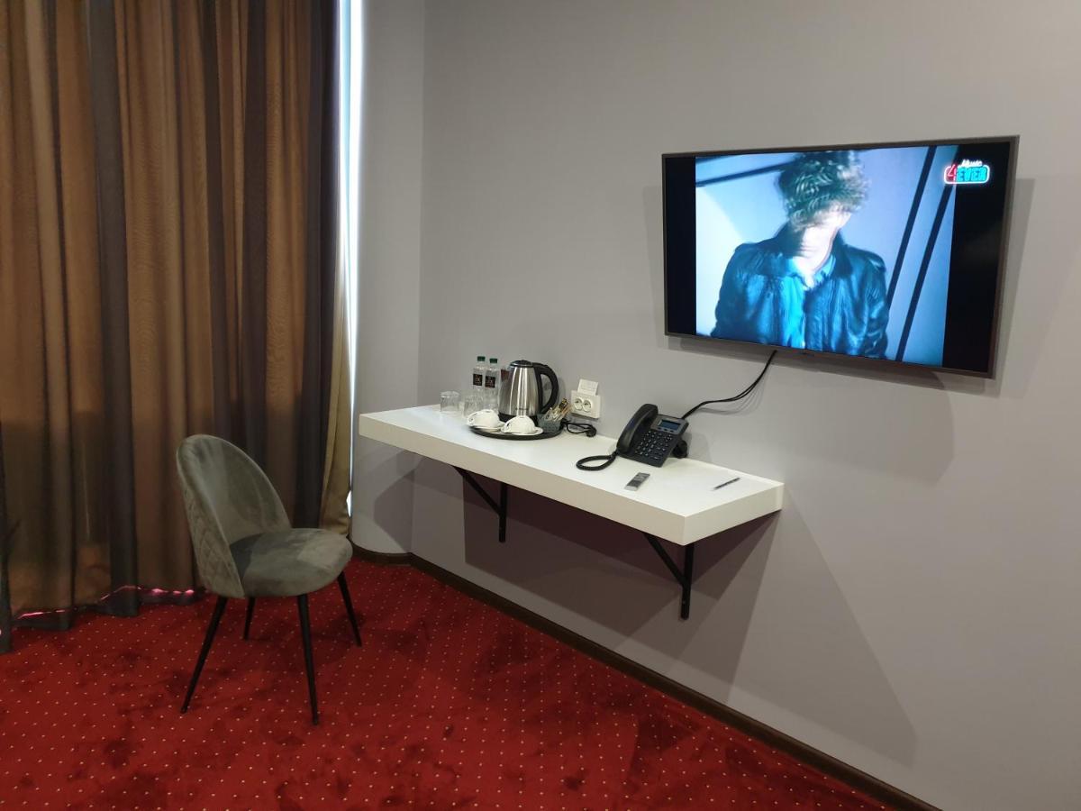 Lex Trend Hotel イルピン エクステリア 写真
