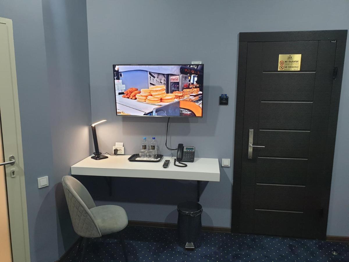 Lex Trend Hotel イルピン エクステリア 写真