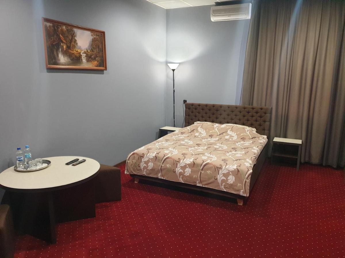 Lex Trend Hotel イルピン エクステリア 写真