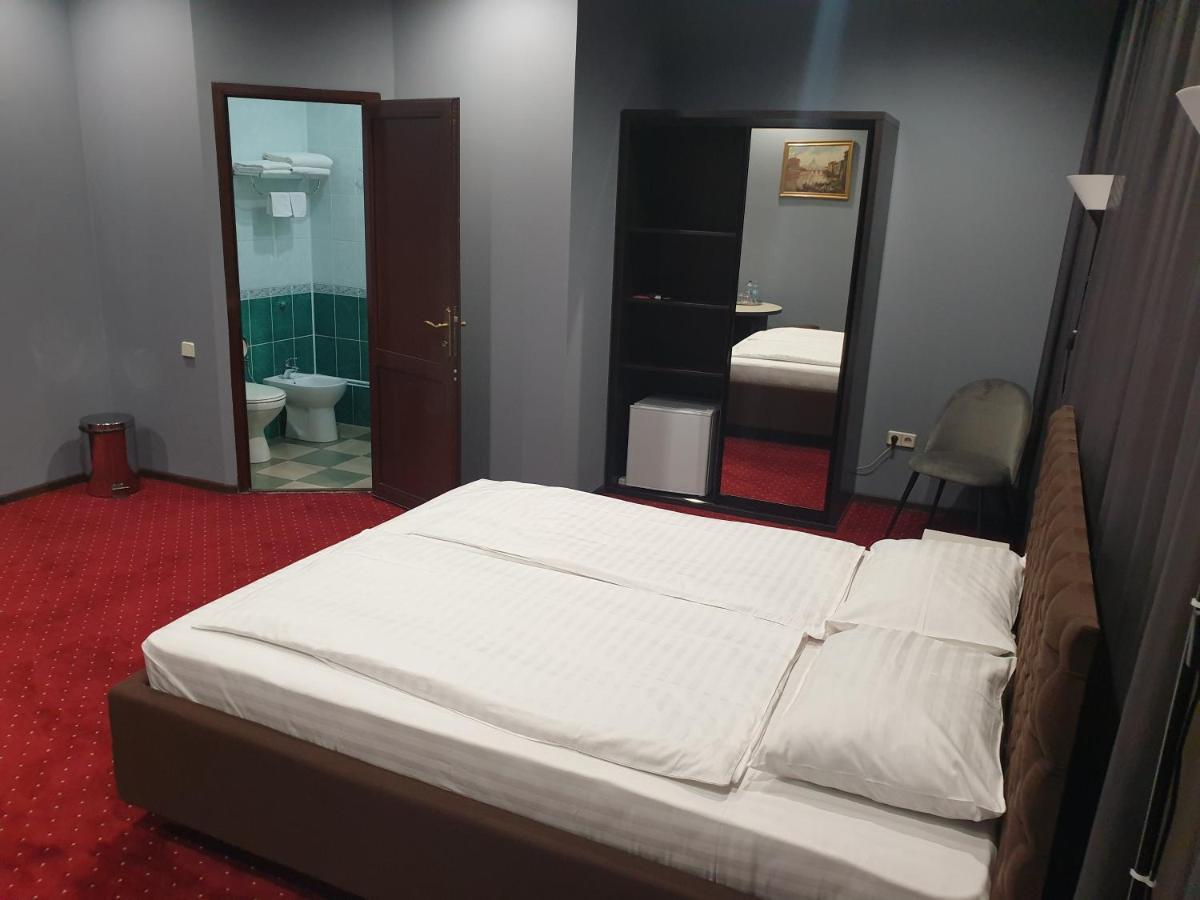 Lex Trend Hotel イルピン エクステリア 写真