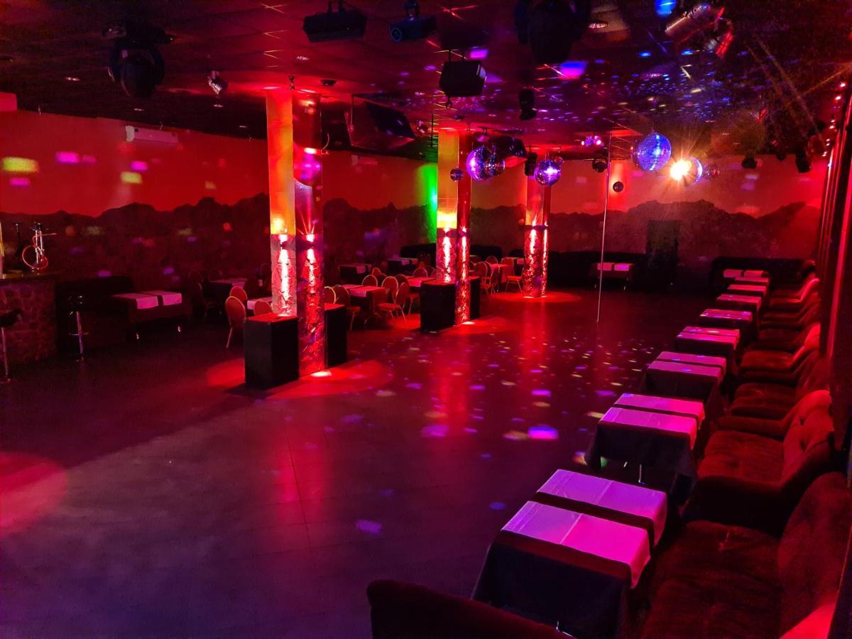 Lex Trend Hotel イルピン エクステリア 写真