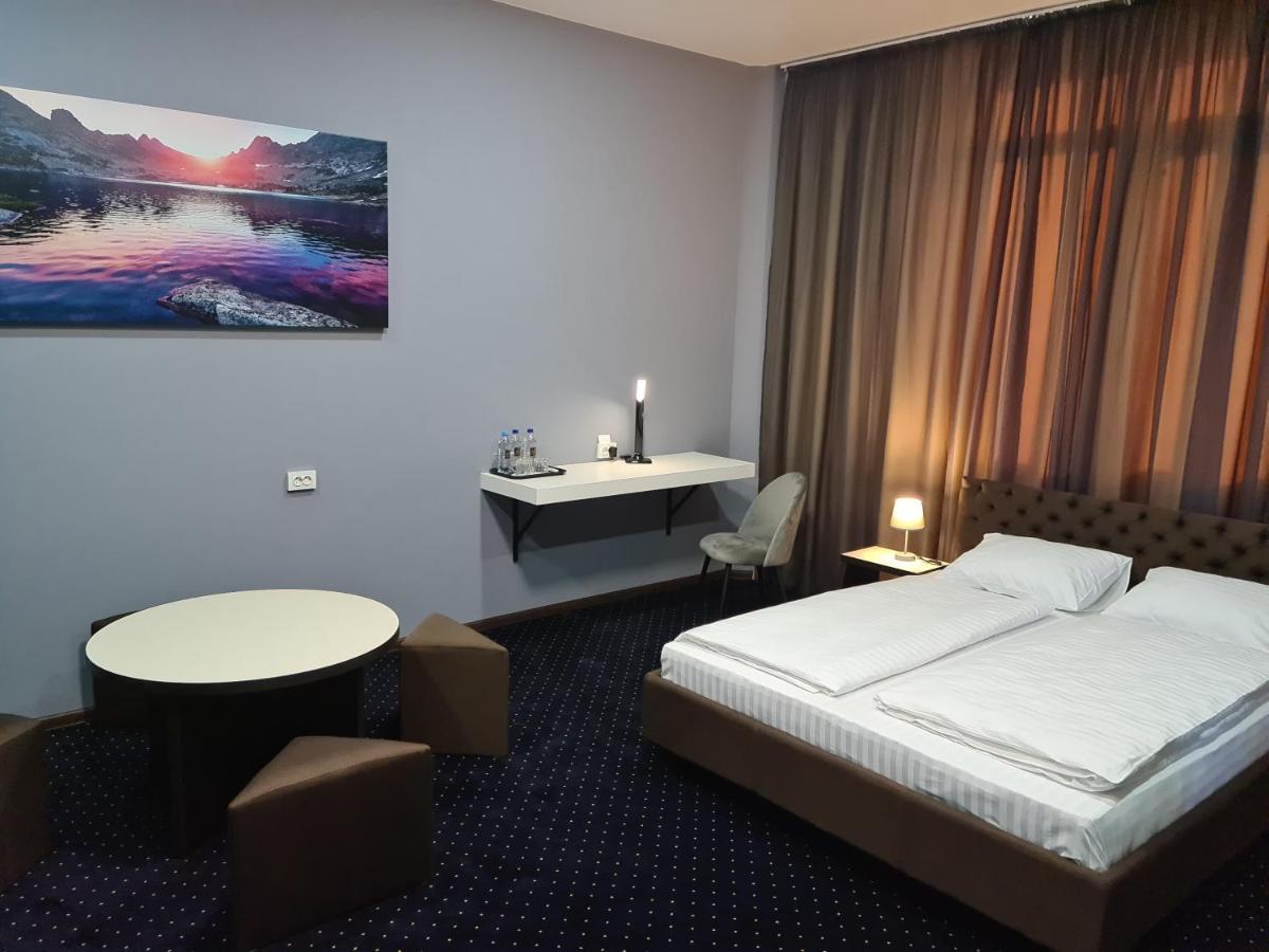 Lex Trend Hotel イルピン エクステリア 写真