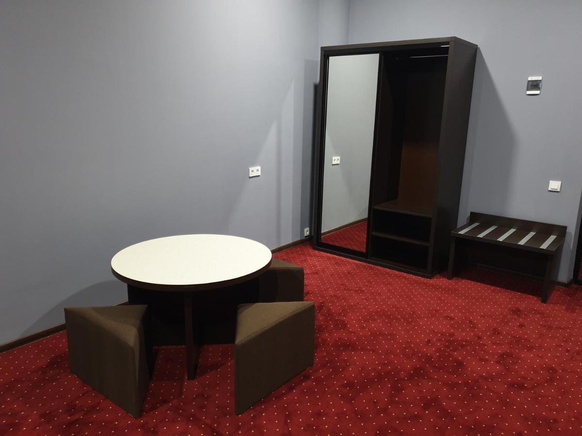 Lex Trend Hotel イルピン エクステリア 写真