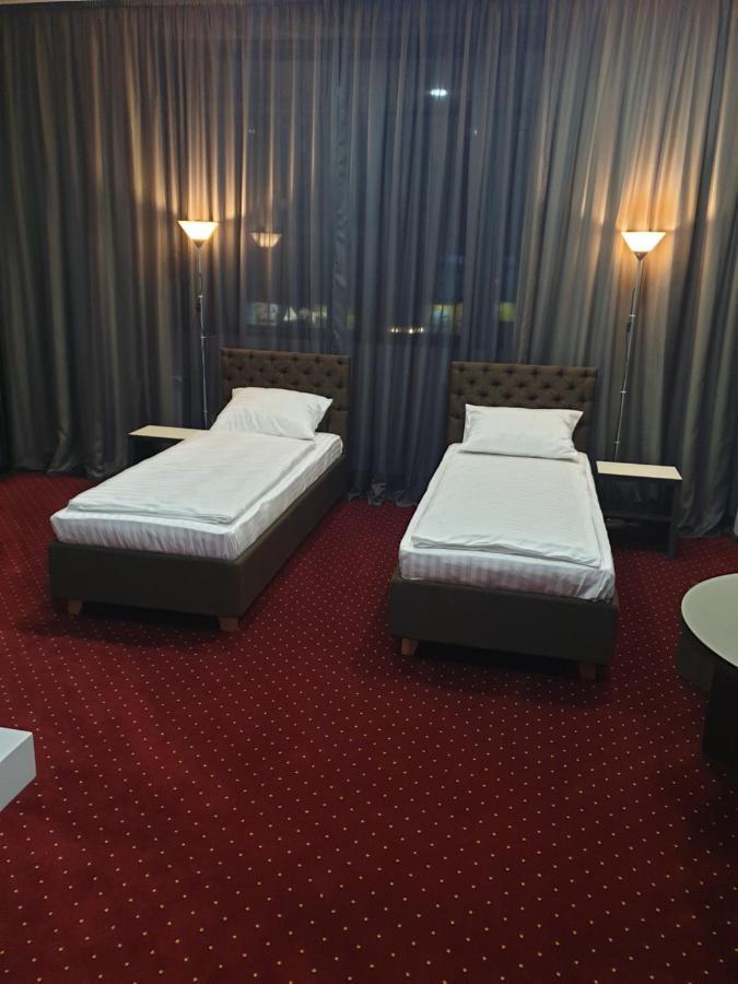 Lex Trend Hotel イルピン エクステリア 写真