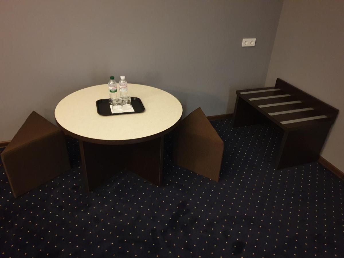 Lex Trend Hotel イルピン エクステリア 写真